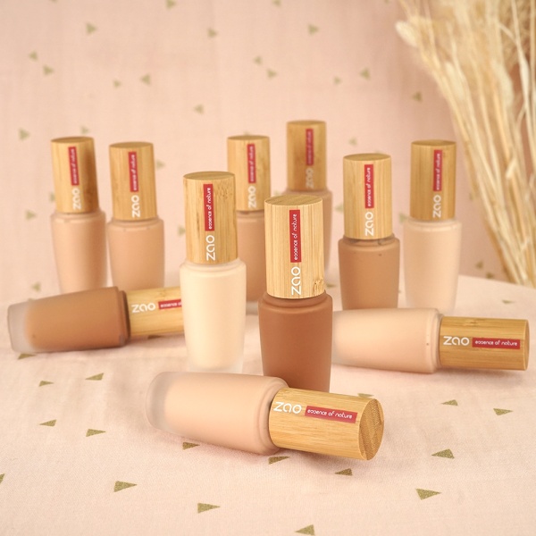 lakme silk natural foundation